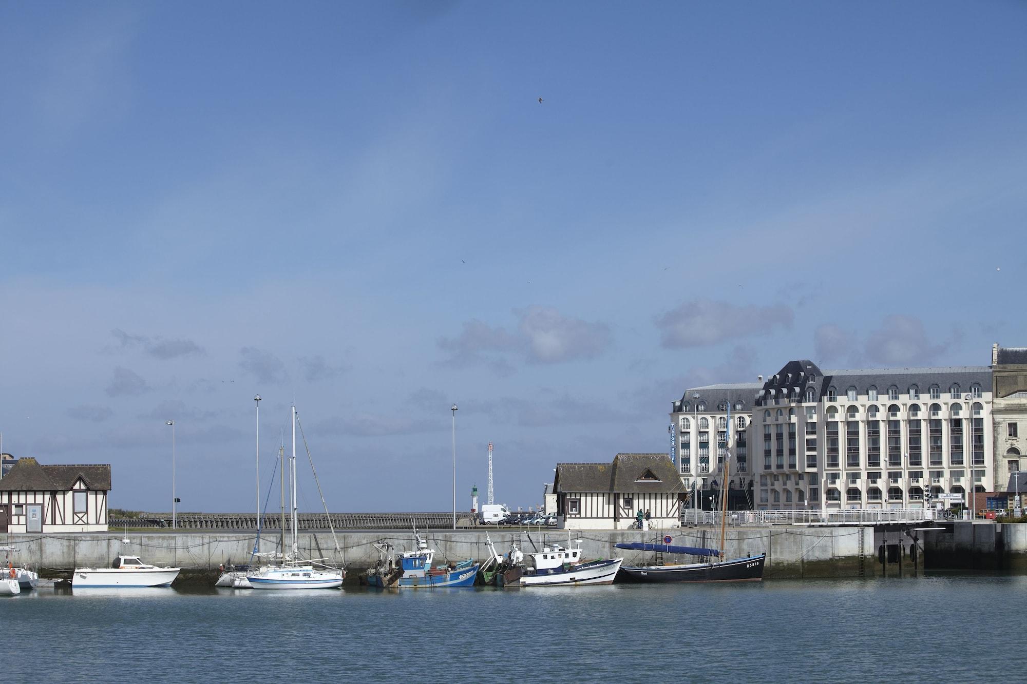 Sowell Residences Le Port Aparthotel 3*